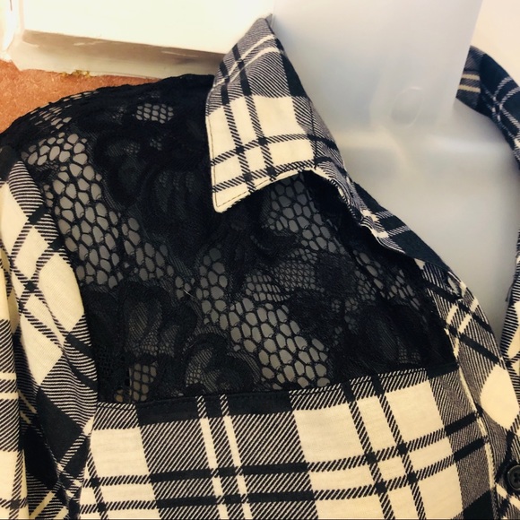 Set up 2 button up shirts with tie front - Picture 3 of 8